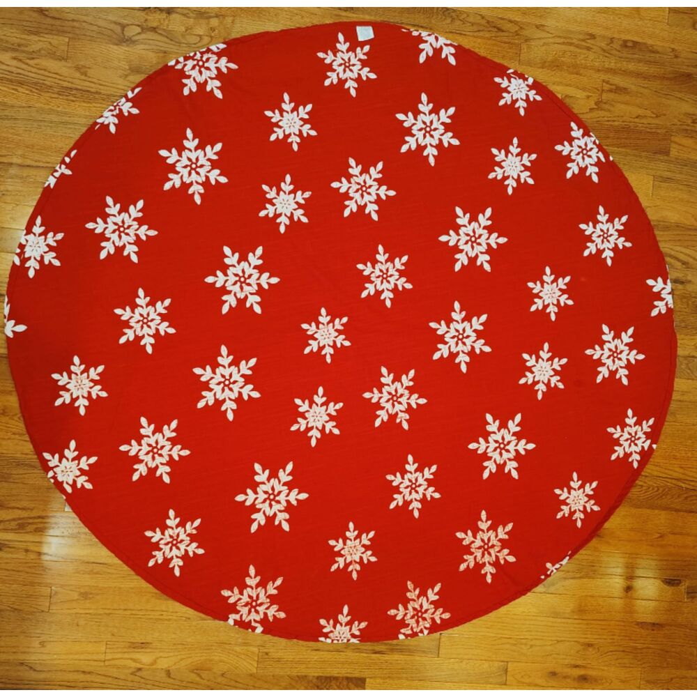Target 64" Round Tablecloth Red White Snowflake Christmas Holiday Winter Decor